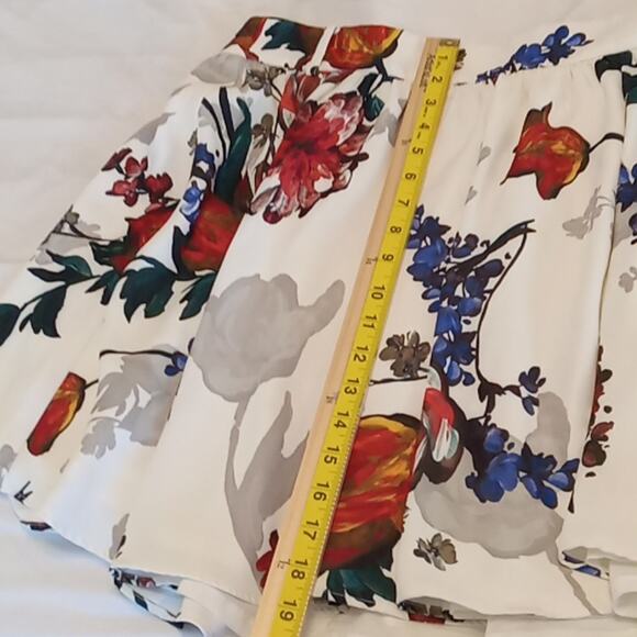 Express women's size 16 Pleated Floral and flowy skirt. PLUS - Picture 9 of 9